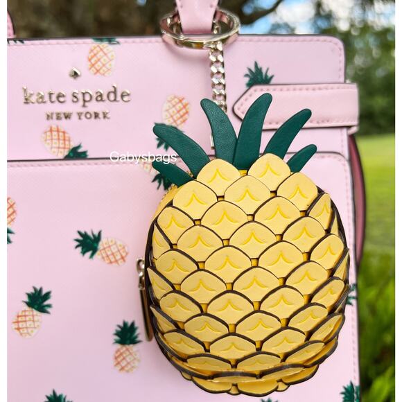 Kate Spade Colada Pineapple Novelty Coin Purse Wallet Keychain Limited Edition - Picture 1 of 6